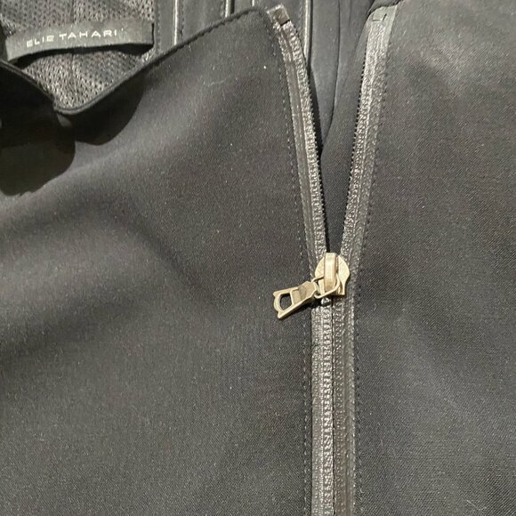 Tahari 100% Leather Jacket Black Size Small with Zipper Sleeves - Picture 4 of 6